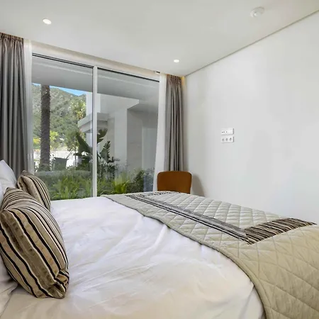 3060 With Extraordinary Sea Views In Pal Apartment